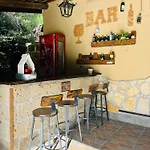 Casa De Crescenzo Con Piscina * Bellona