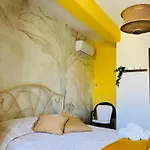 Casa De Crescenzo Con Piscina * Bellona