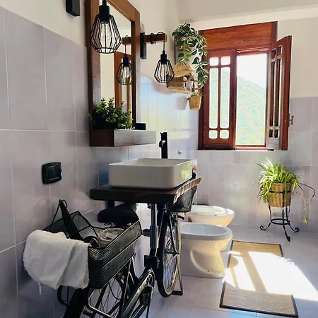 Casa De Crescenzo Con Piscina Vila *