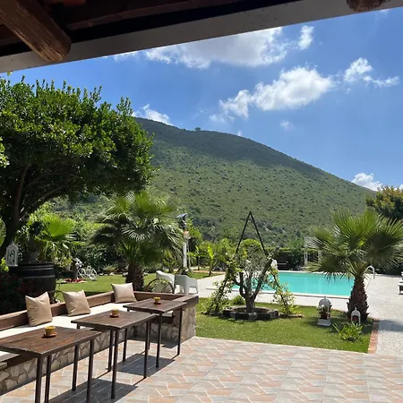 Casa De Crescenzo Con Piscina