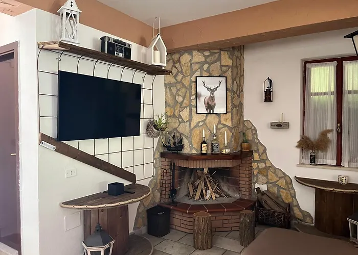 Βίλα Casa De Crescenzo Con Piscina Bellona